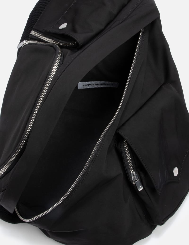 FFFPostalservice - CARGO SLING BAG | HBX - ハイプビースト FFFPostalservice - CARGO SLING BAG | HBX - ハイプビースト
