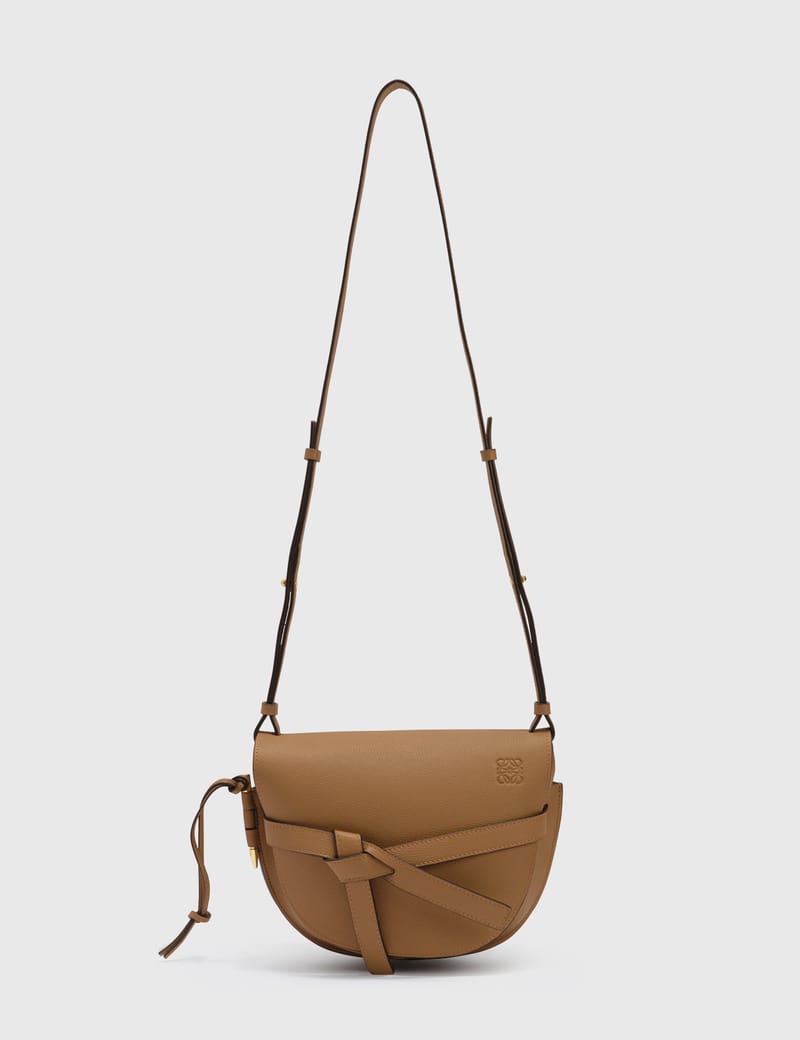 LOEWE GATE ゲートポケット ショルダーバッグ Dune/Vanilla Loewe - Gate Small Bag | HBX