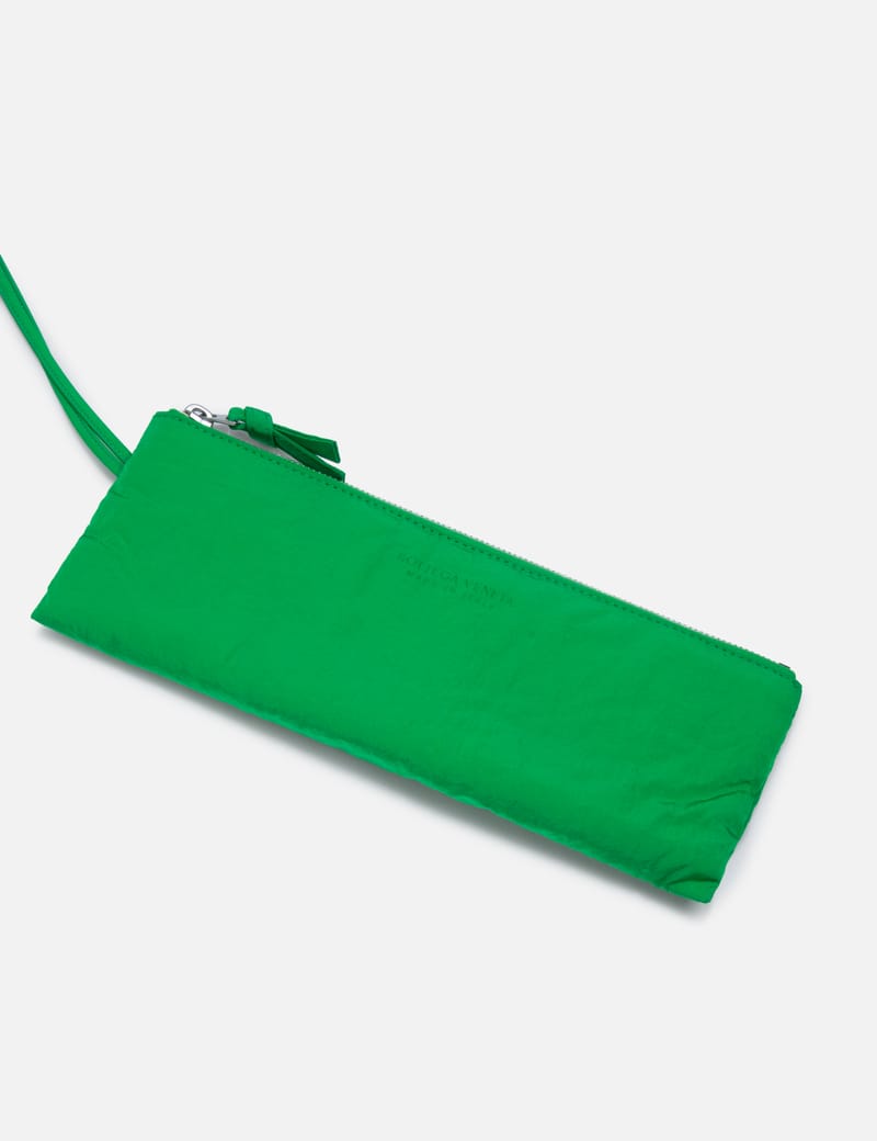 ボッテガ・ヴェネタ - MEDIUM PADDED TECH CASSETTE PAPER NYLON BAG | HBX