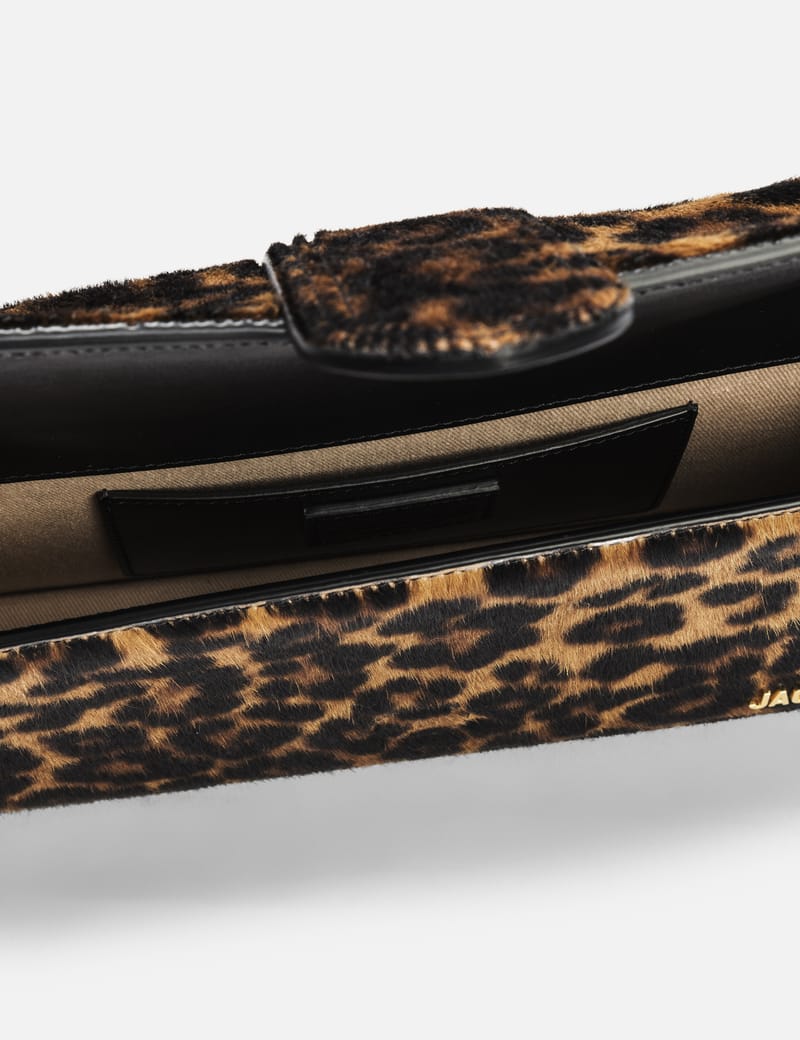 ショルダーバッグ・ポシェット × ヴィンテージ(中古) Jacquemus Le Bambino Long Leopard - Brown Buy Jacquemus Le Bambino Long 'Print Leopard/Brown