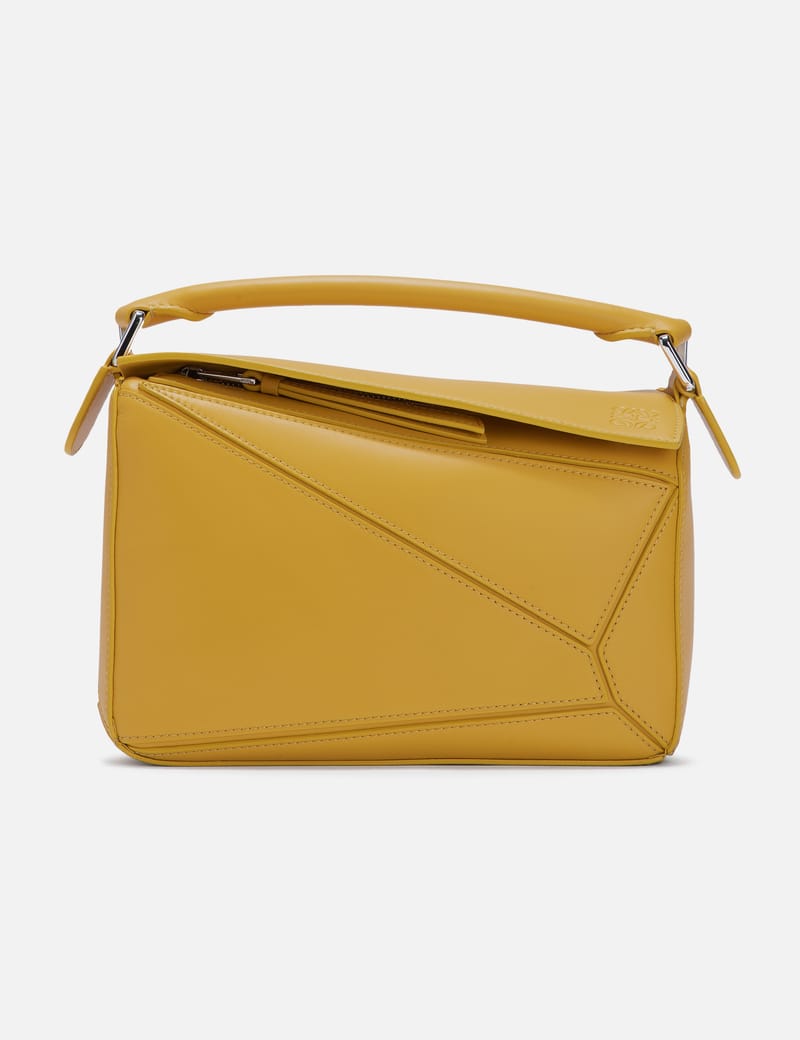 LOEWE セール★ PUZZLE FOLD WASH BAG★SUNFLOWER LOEWE Puzzle Fold Wash Bag C510WBPX01 Sunflower Shiny Calf