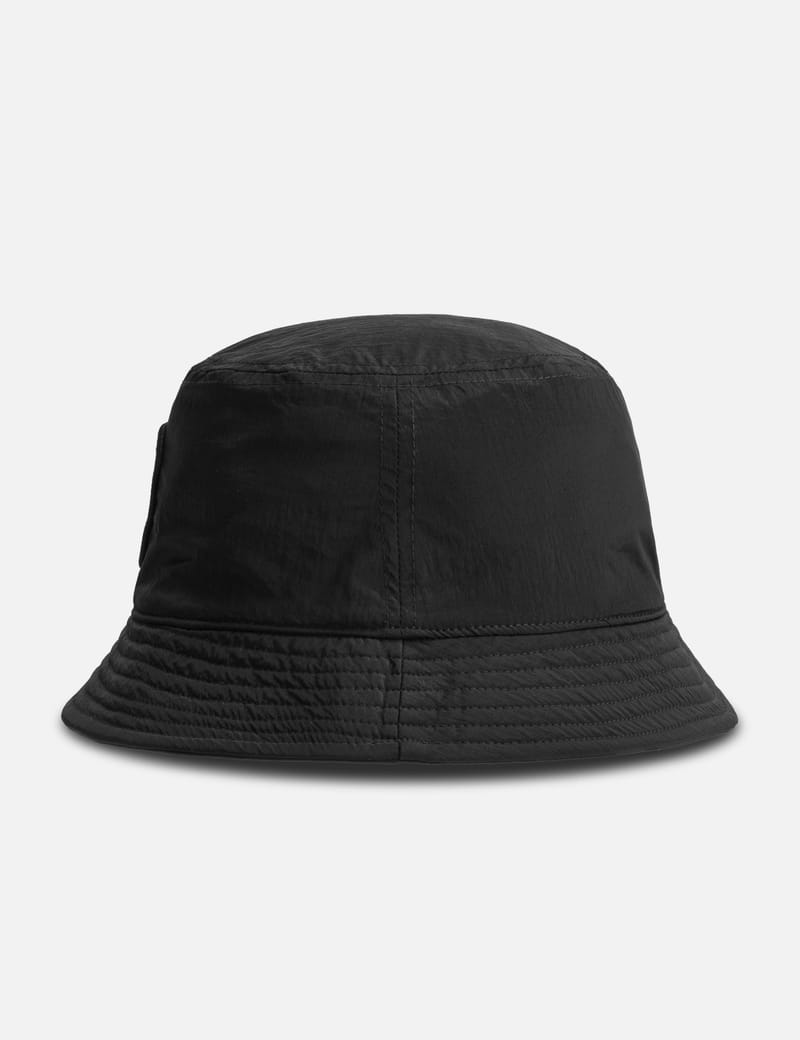 帽子 Stone Nylon l Bucket Hat L ストーンアイランド - EMBLEM NYLON METAL BUCKET HAT | HBX