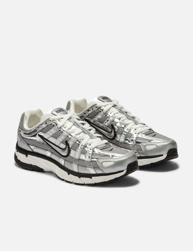 ナイキNike ISPA Mindbody Sneakersスニーカー The Nike ISPA Mindbody Mimics a Koi Fish
