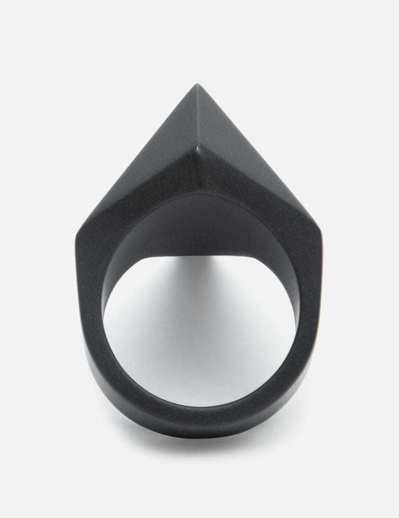 【関税&送料込み】Rick Owens Piramyd Ring Accessories Rick Owens - PYRAMID RING | HBX - Globally Curated Fashion