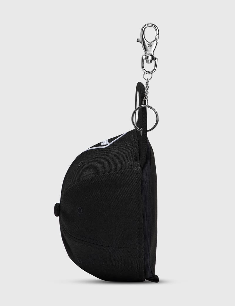 FCRB 22ss NEW ERA :  EMBLEM CAP POUCH