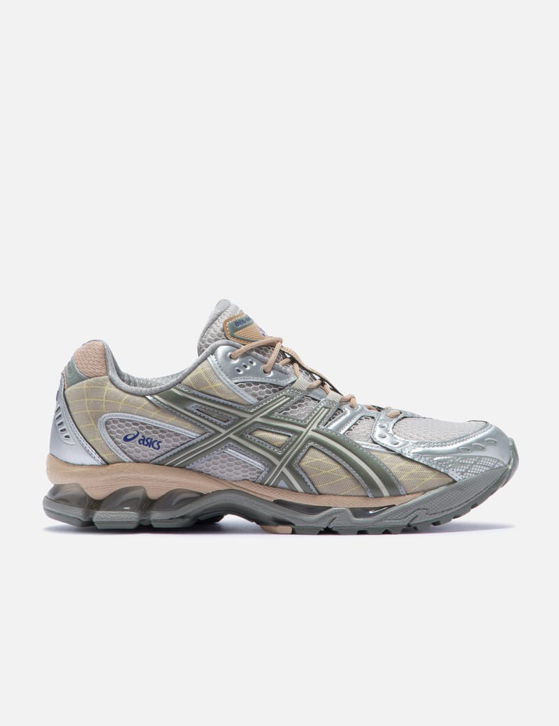 ASICS x Kiko Kostadinov x Heaven by Marc Jacobs によるコラボ