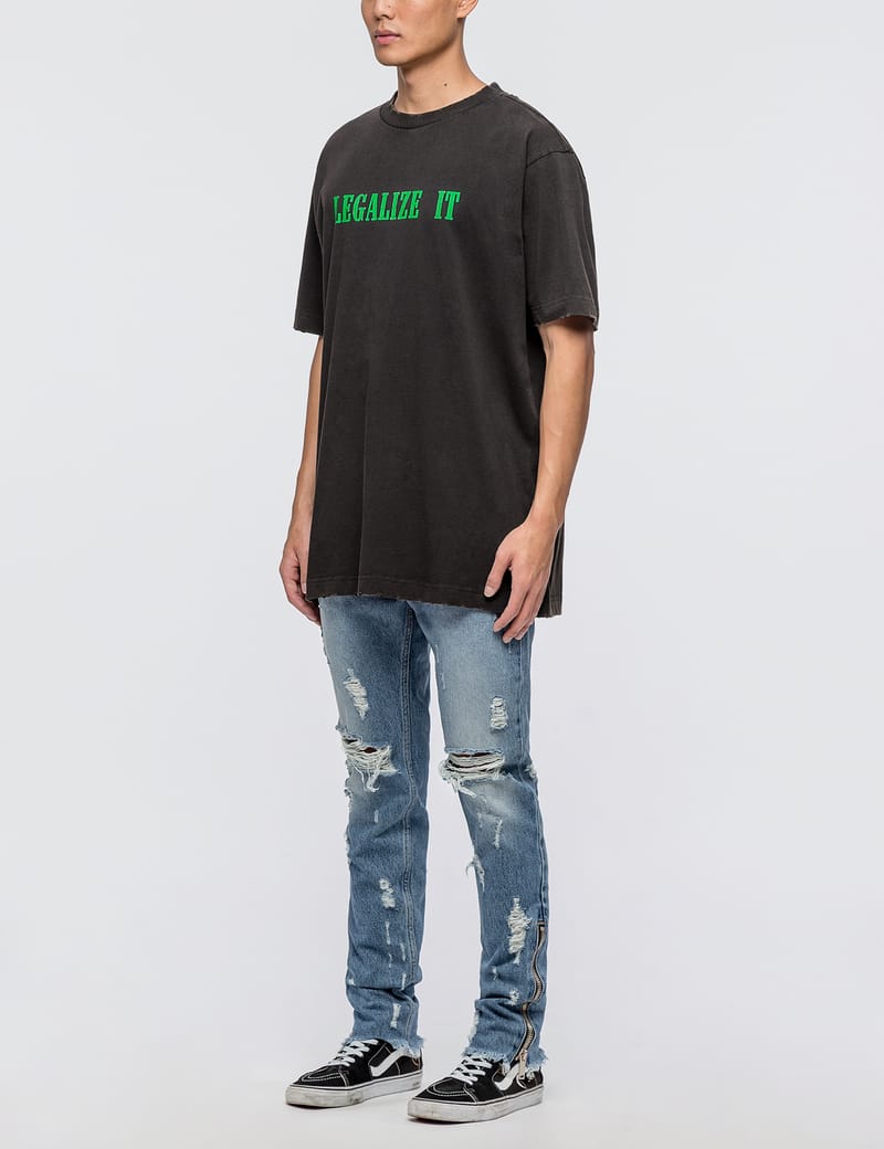 パームエンジェルス PALM ANGELS Legalize It Tee Palm Angels Legalize It T Shirt, $424 | farfetch.com | Lookastic