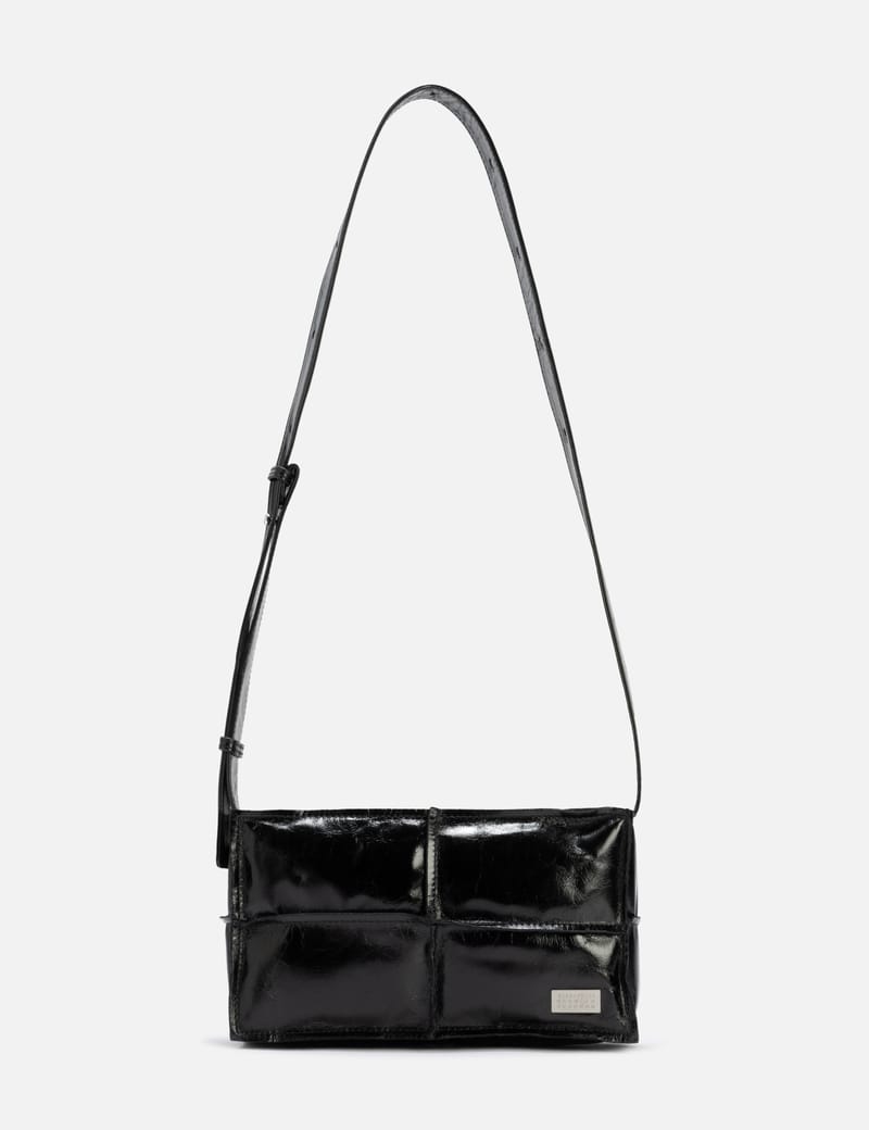【関税負担】 LOEWE Heel Bag Loewe Heel Pouch Mini Bag in Soft Apricot | FWRD