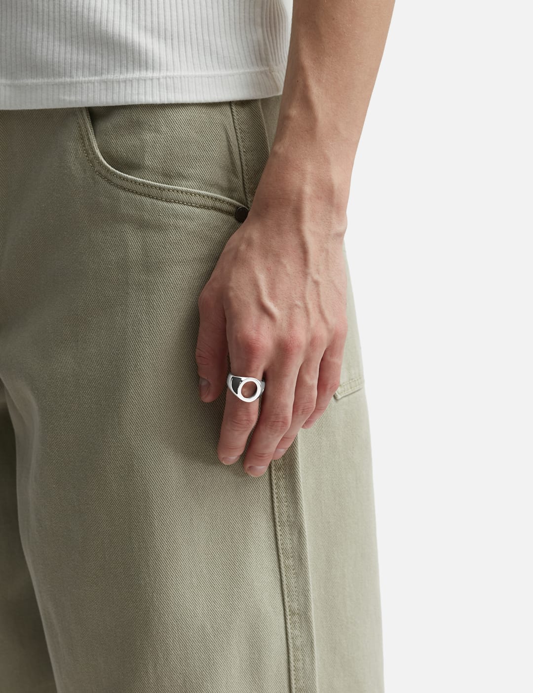 TOM WOOD - Oval Open Ring | HBX - Globally Curated Fashion and