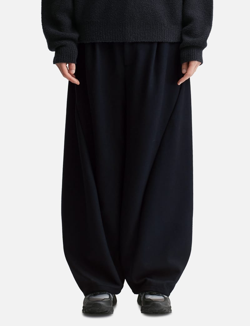 パンツ CLESSTE WOOL MELTON FUTURE SET UP CLESSTE - WOOL MELTON MASSIVE TWISTED PANTS | HBX - Globally