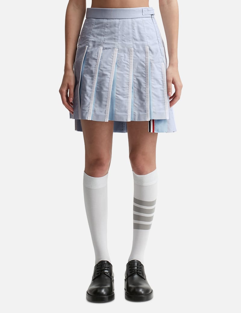 ☆人気【THOM BROWNE】☆平織り 4BAR プリーツミニスカート☆ Plain Weave 4 Bar Mini Pleated Skirt | Thom Browne