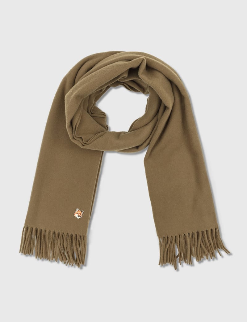 Maison Kitsuné - Small Fox Head Wool Scarf | HBX - HYPEBEAST 為您