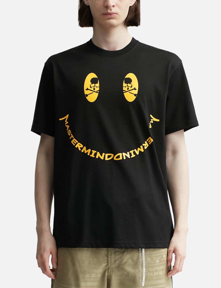 Mastermind World - Face Logo T-shirt | HBX - HYPEBEAST 為您搜羅全球潮流時尚品牌