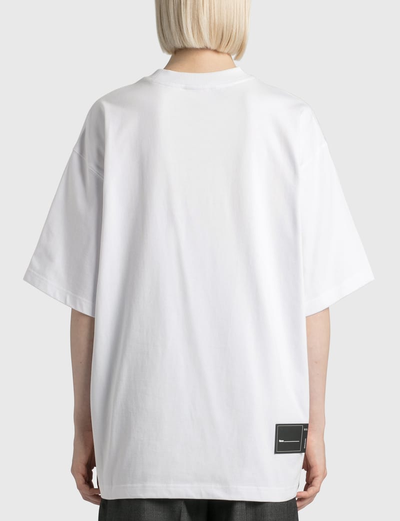 【関税込み】We11done ホワイト ビスコース Tシャツ We11done - Front Logo T-shirt | HBX - Globally Curated