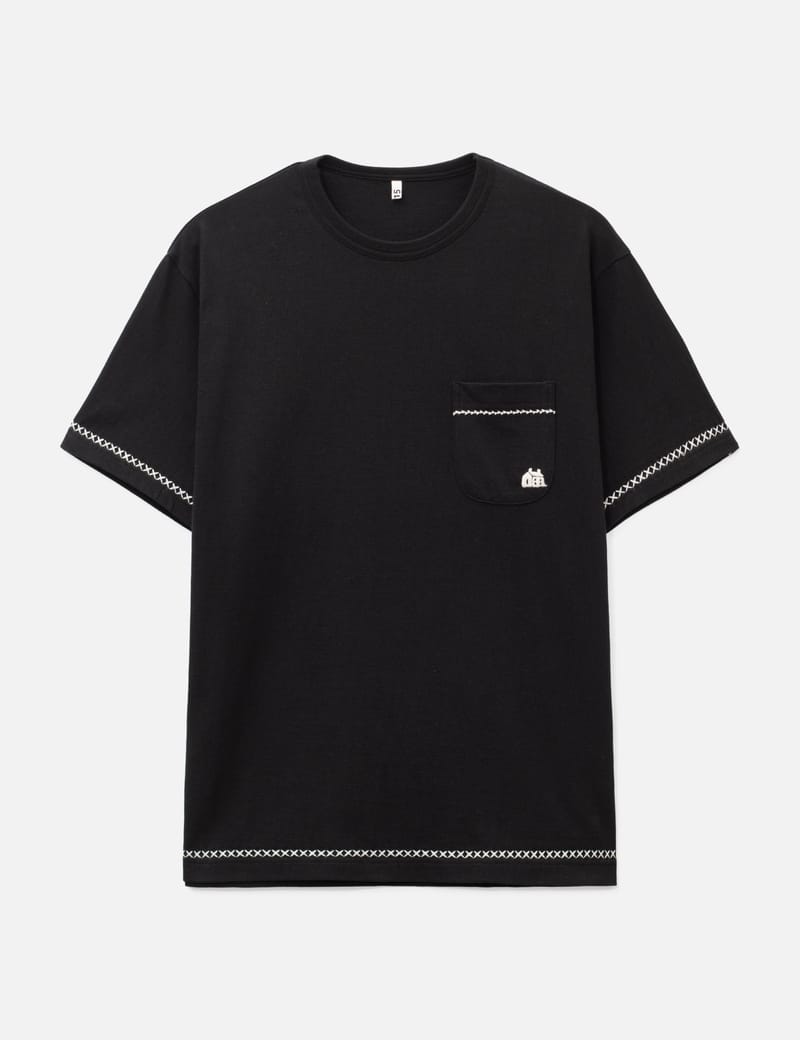 KHOKI Tシャツ KHOKI Hand-Embroidered T-Shirt - Crafted with signature hand