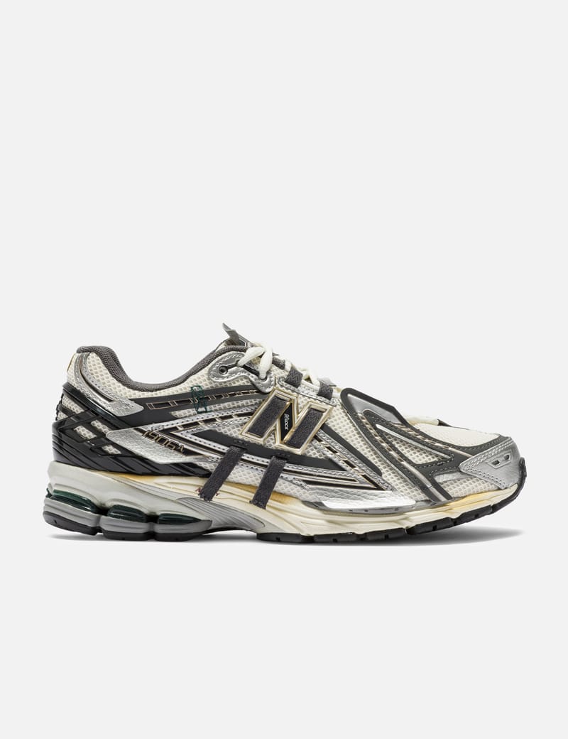 アクセサリー BG New Balance 1906A - Silver/Gold metallic sneakers with stability