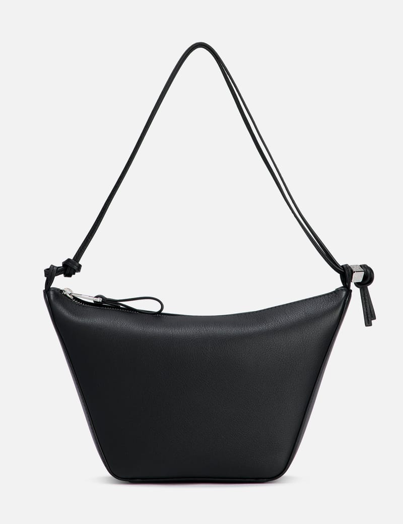 25新作 LOEWE ハンモックバッグ コンパクト サテンカーフ (LOEWE