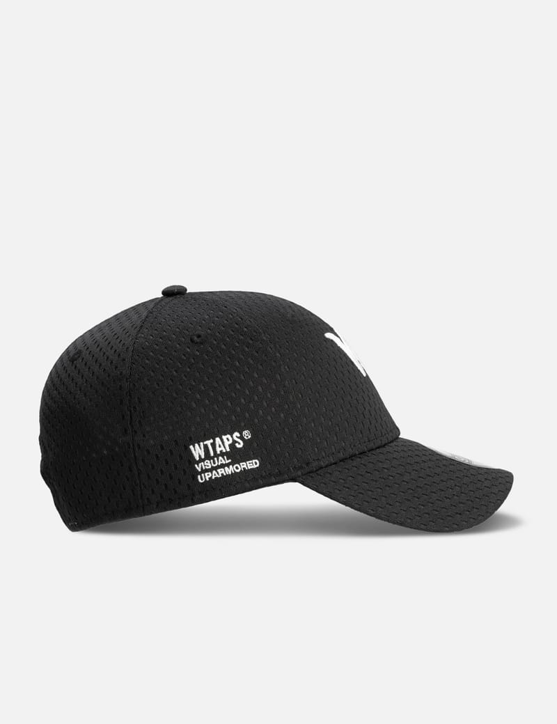 WTAPS 9FORTY / CAP / POLY. MESH. NEWERA® WTAPS 9FORTY Cap - Black polyester mesh with signature logo