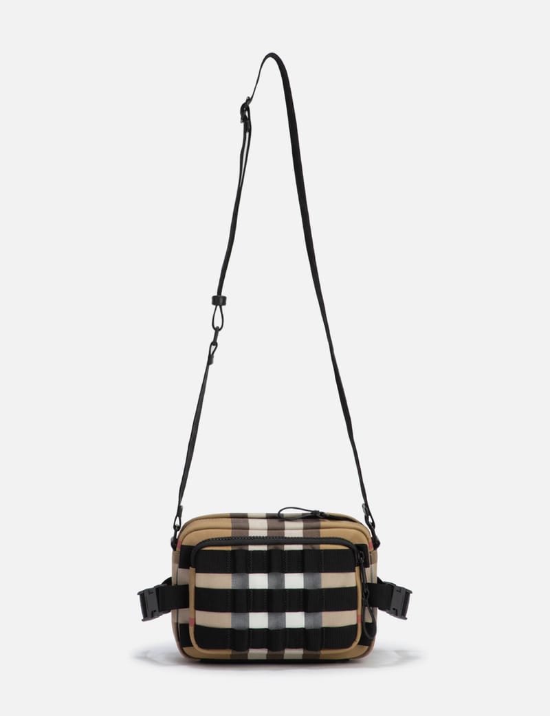 BURBERRY ロゴプリント ナイロン スクエア パディバッグ 【ホット