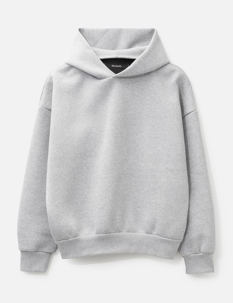 Seventh V2 Hoodie - 610 GSMの重厚な素材感と独特なラウンド