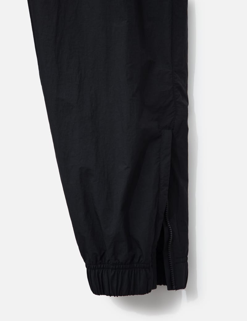 ナイキ - Nike Sportswear Solo Swoosh Track Pants | HBX