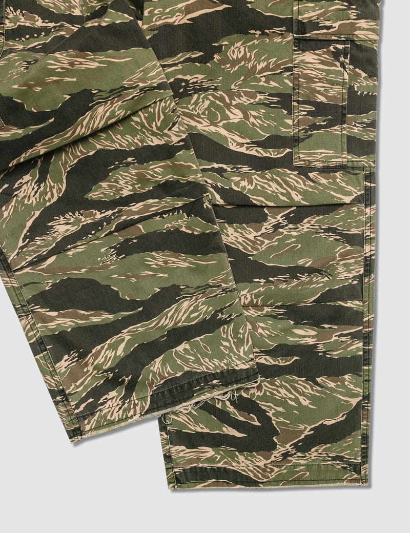 Sankuanz - Camo Pants | HBX - Globally Curated Fashion and