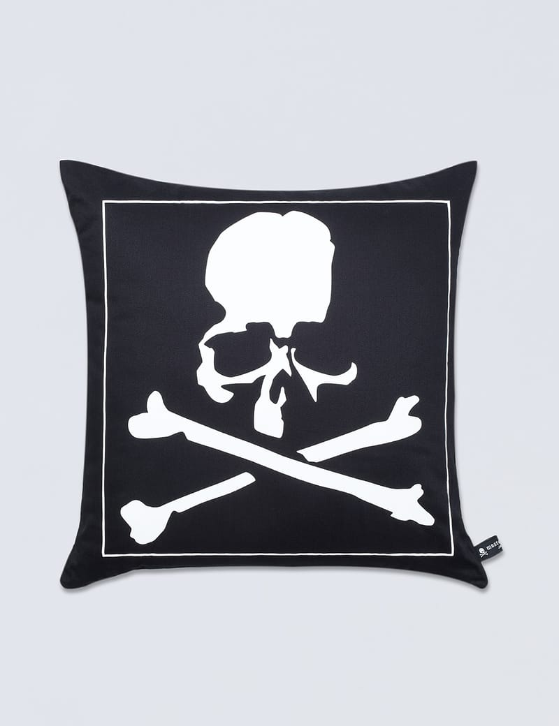 Mastermind Japan - Skull Cushion | HBX - Globally Curated Fashion