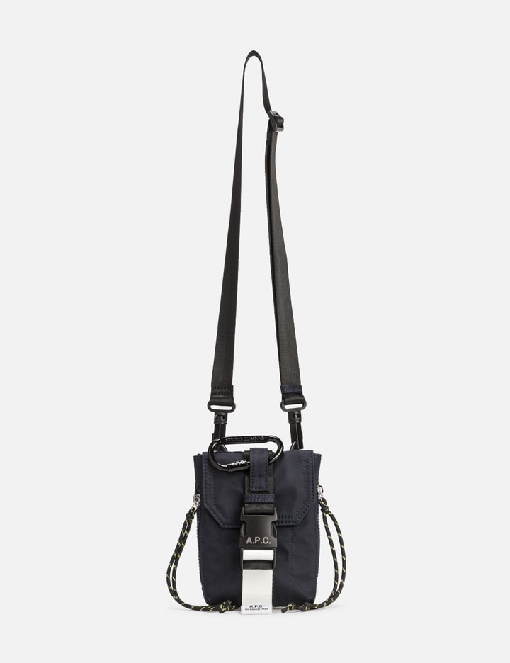 A.P.C. Trek Crossbody Pouch HBX HYPEBEAST 為您搜羅全球潮流時尚品牌