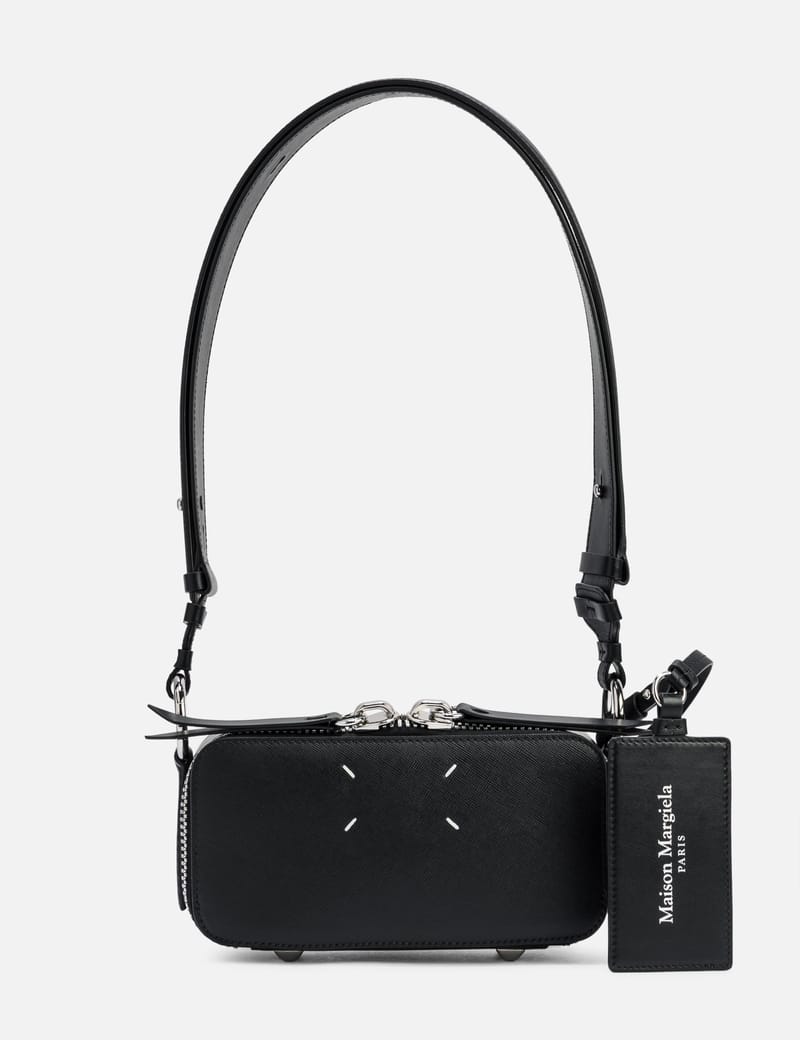 ［新品］Maison Margiela (メゾンマルジェラ) フォンポーチ Amazon.co.jp: [メゾンマルジェラ]フォンケース ネックポーチ