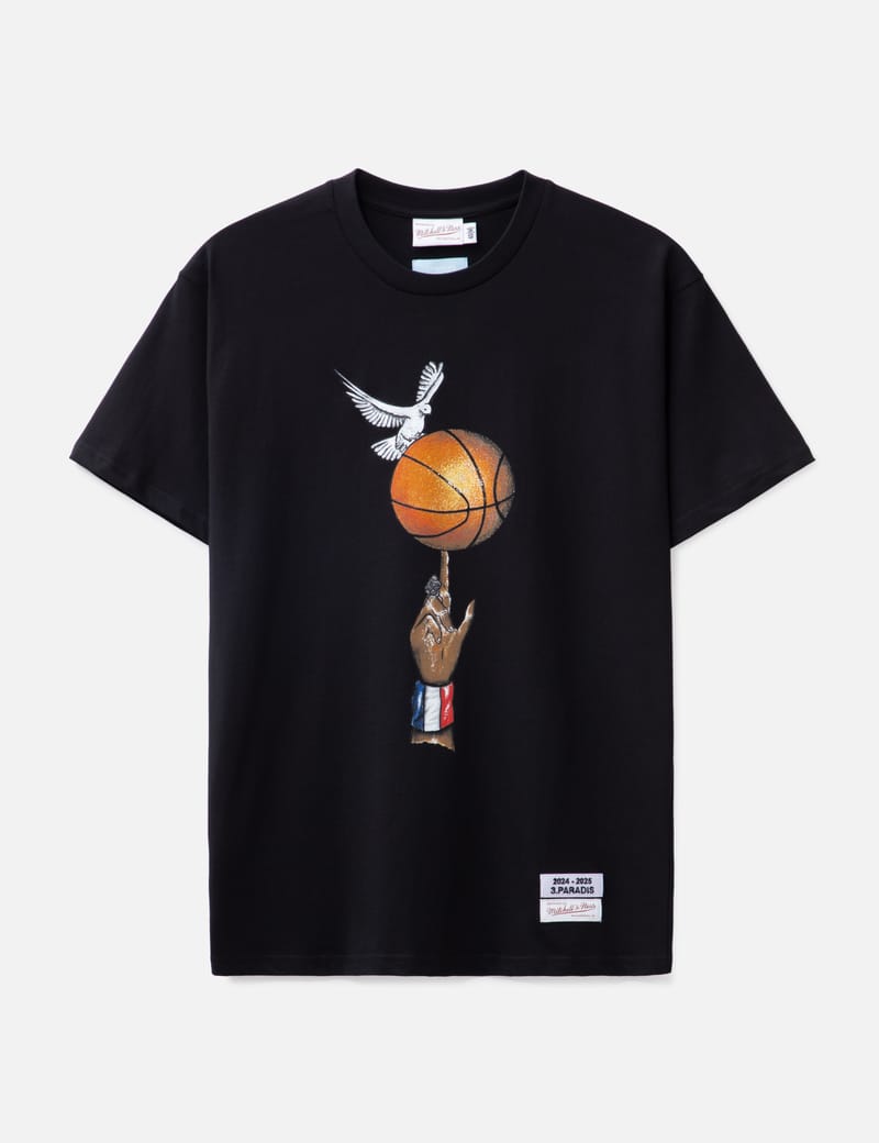 BTS SUGAがNBAxミッチェル & ネスとのコラボを発表 | Hypebeast.JP