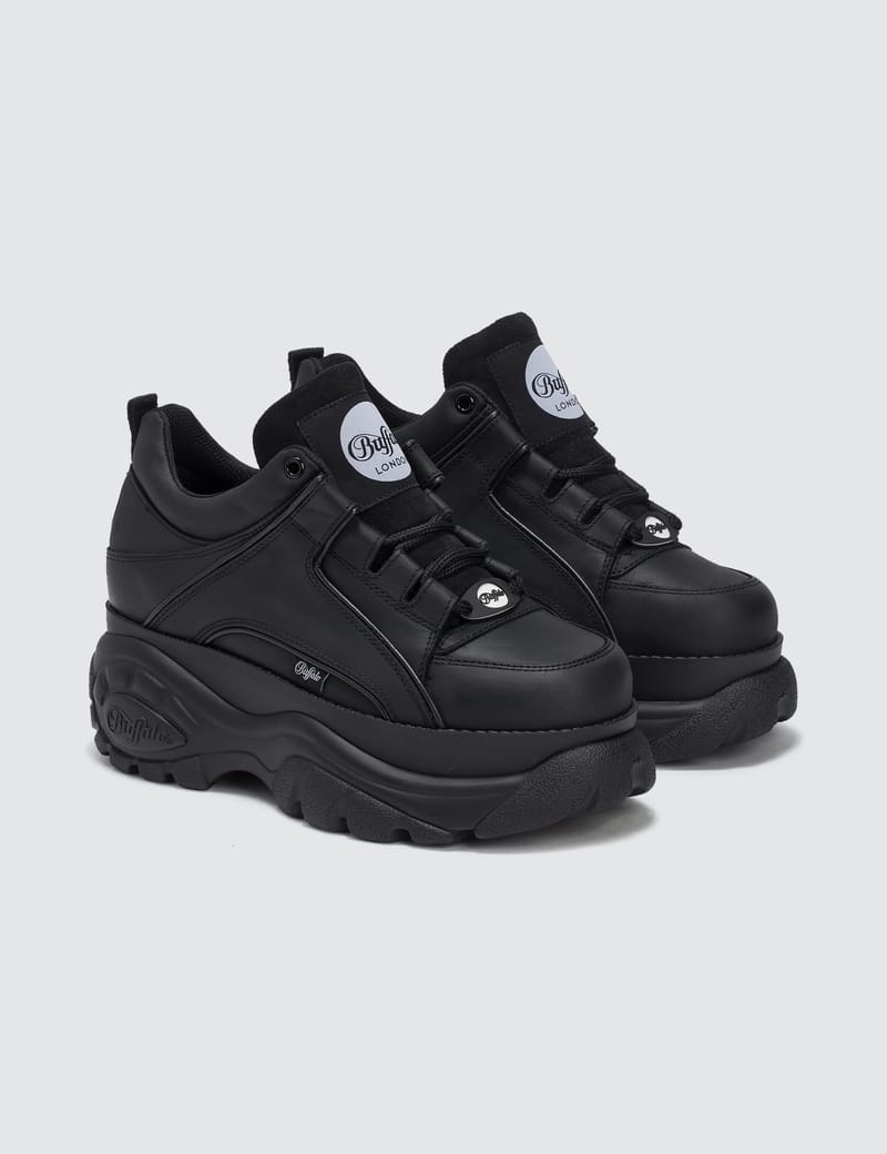 Buffalo on sale black sneakers