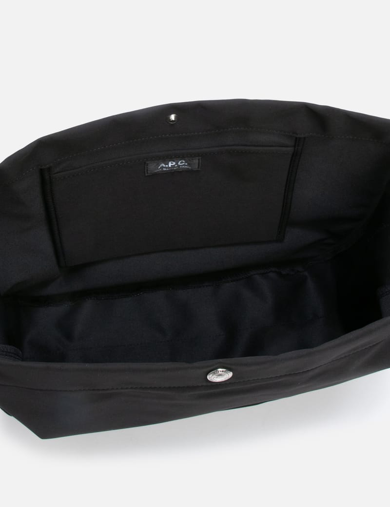 A.P.C. - BESACE JOURNAL | HBX - ハイプビースト(Hypebeast)が