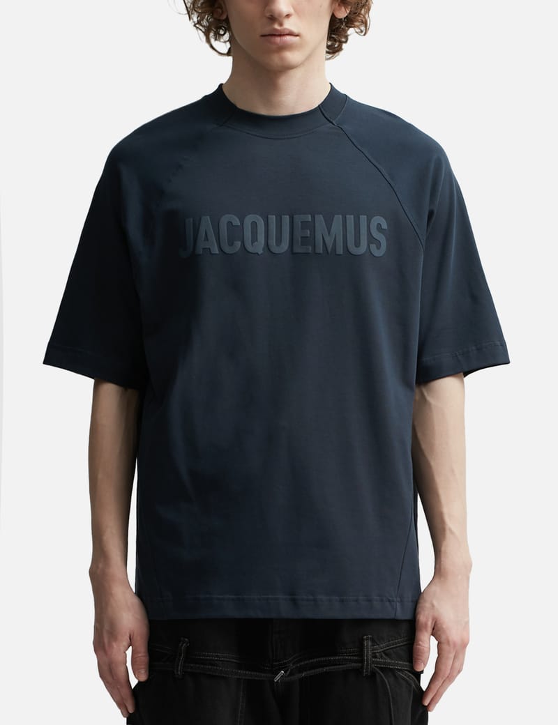 Jacquemus - Le t-shirt Typo | HBX - ハイプビースト(Hypebeast)が ...