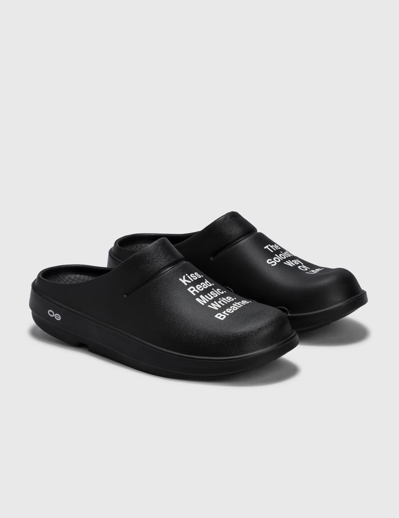 Takahiromiyashita Thesoloist x OOFOS Clogs