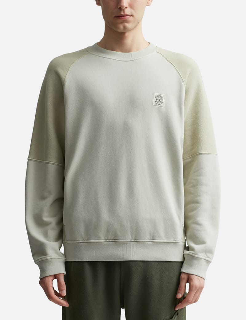 【送料&関税込】Stone  White Cotton Sweatshirt Stone Island Logo Men's Sweatshirt White 811562420-V0001