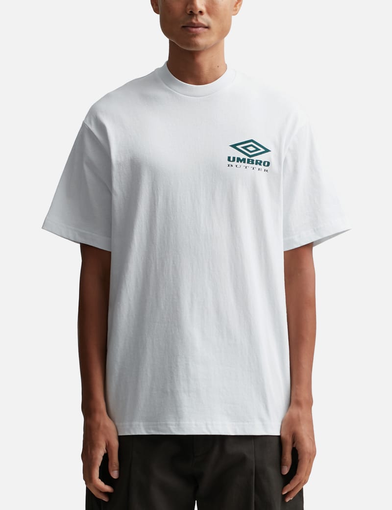 【BUTTER GOODS】X UMBRO LINES T-SHIRT Tシャツ Butter Goods - Butter Goods x Umbro Lines T-shirt | HBX