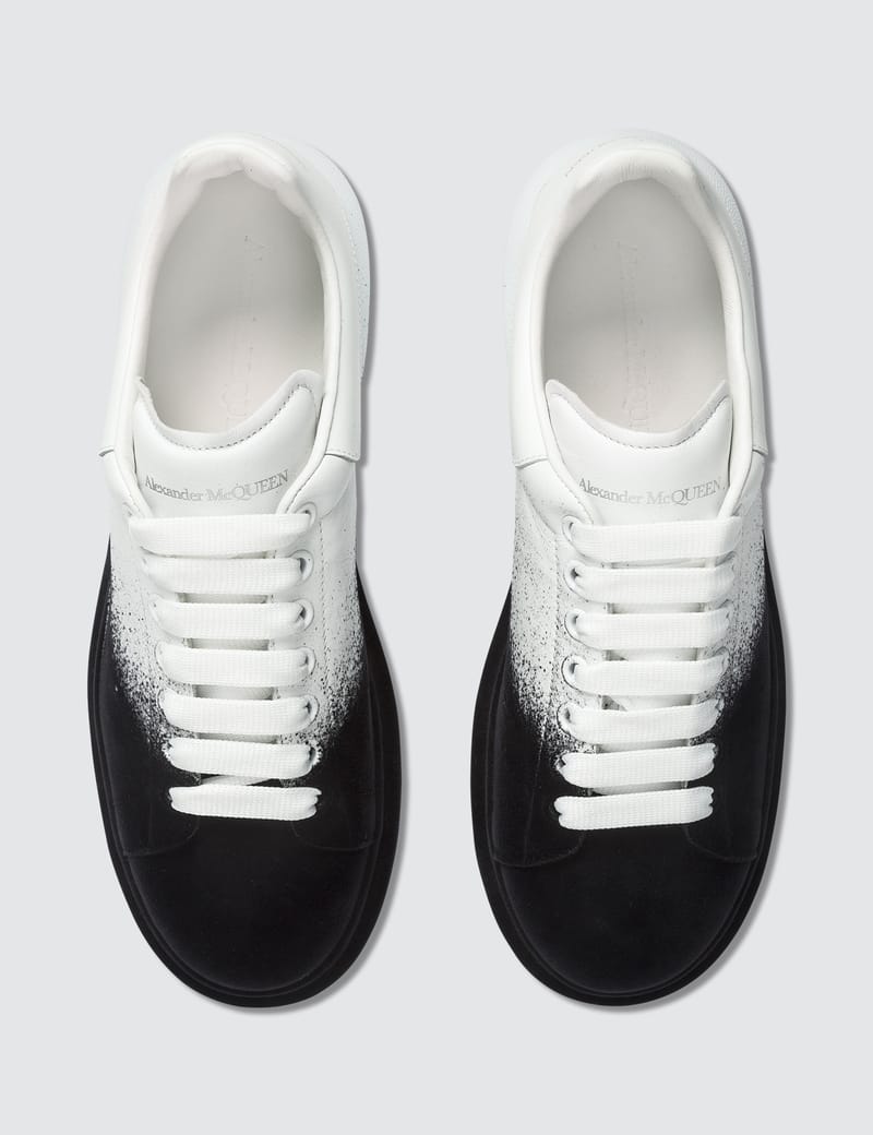 Alexander mcqueen sneakers spray on sale paint