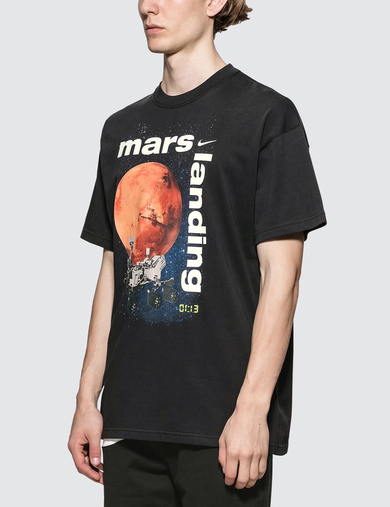 ★★送料無料★★ナイキ NIKE MEN'S GRAPHIC PRINT T-SHIRT ナイキ - Mars Graphic Print S/S T-Shirt | HBX - ハイプ