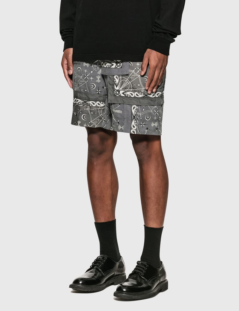 Sacai - Dr.Woo Bandana Print Shorts | HBX - Globally Curated