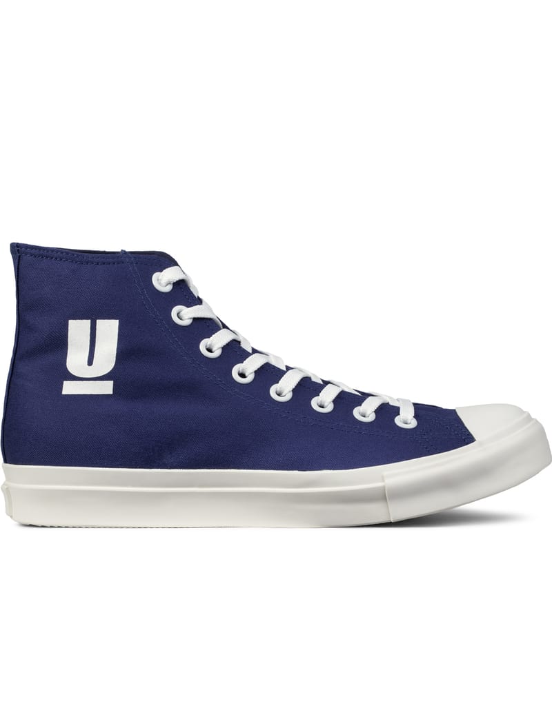 UNDERCOVER 小*4 Undercover - Navy 'U' Canvas High Top Classic Sneakers | HBX