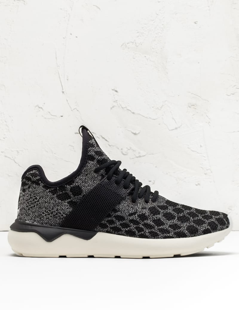 Adidas tubular primeknit shops runner